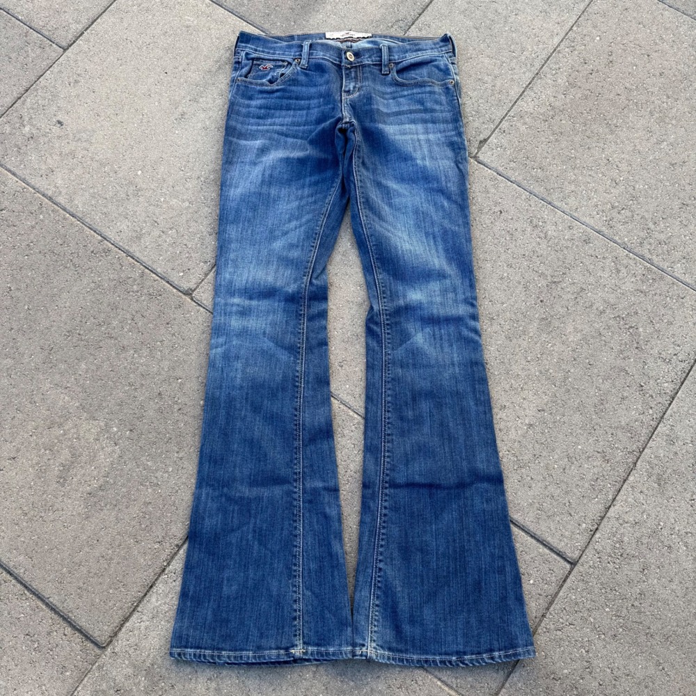 Hollister Social Stretch Low Rise Flare Jeans Medium Wash W25 L33 Size 1R